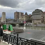 Apartamento Minimalista En El Corazon De Bilbao