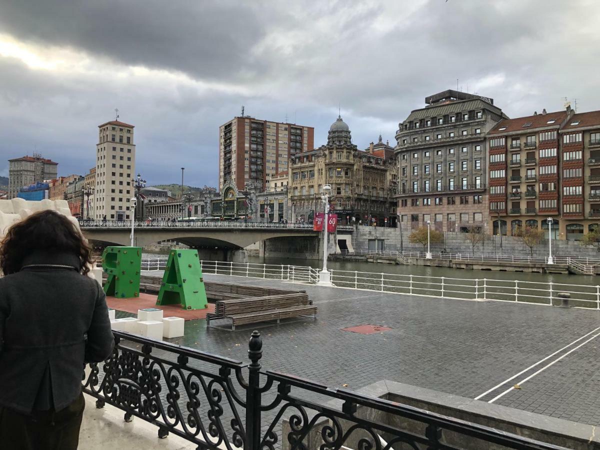 Minimalista En El Corazon De * Bilbao